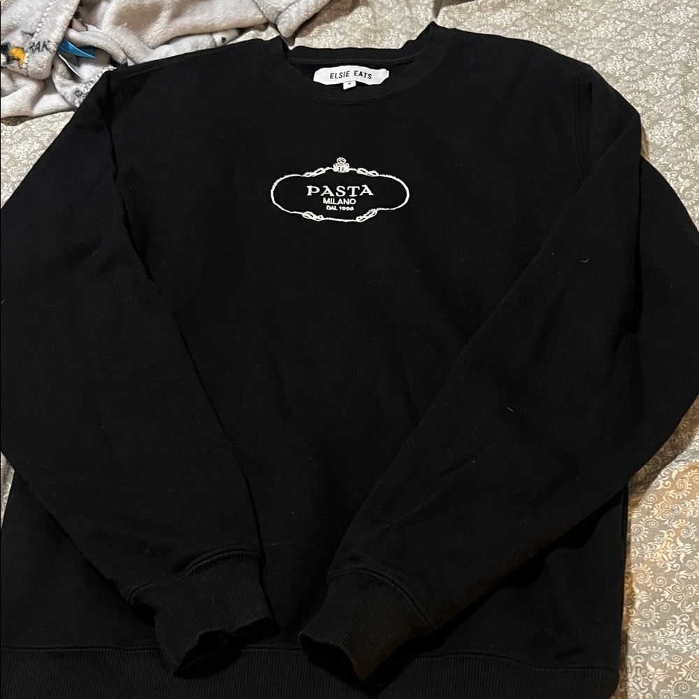 Elegant Black Crewneck Sweatshirt by